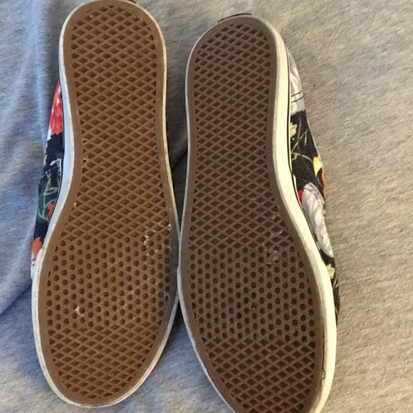 Vans - Picture 3 of 4